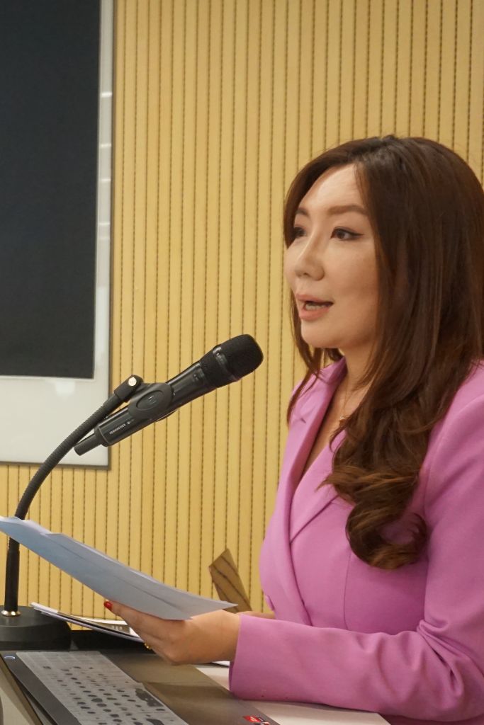 강연